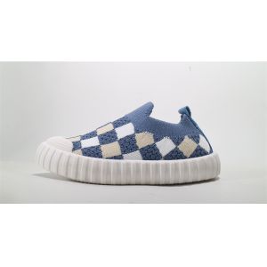 Lightweight Flyknit Running Shoes Rubber Outsole Medium Width