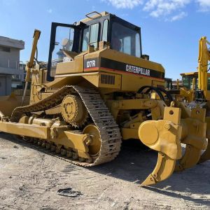 Japan Used Bulldozer Caterpillar CAT D6R Groundwork Machine