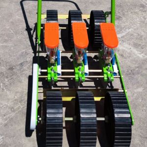 Quality Multiple Rows Precision Agriculture Equipment Vegetable Planter Machine Manual Operation for sale