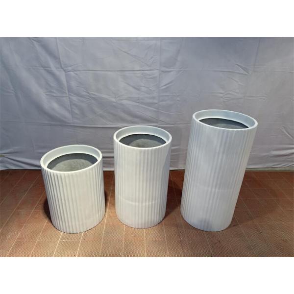 Garden Fiberglass Flower Pots Resin Planter In Black White Color
