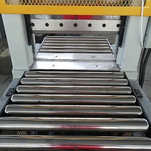 XQL-125 Rubber Hydraulic Guillotine Cutter Machine / Hydraulic Rubber Plastic