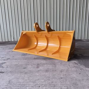 Smooth Excavator Cleaning Ditch Bucket Mud 0.6 - 1cbm