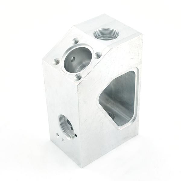 Quality Customized Request Hydraulic Block Valve Manifold Block with Burr Cleaned Surface Finish for sale