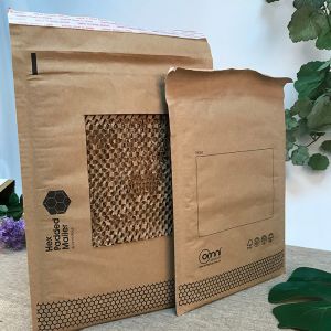 20x30cm Honeycomb Paper Mailer Eco Friendly Padded Envelopes Dual Packaging