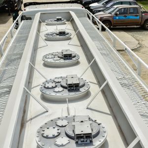 Carbon Steel Tank Material SINO Truck HOWO 25000L 12 Wheel Tanker Truck for High