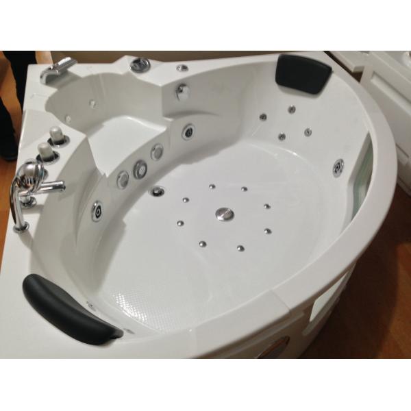 whirlpool massage bathtub