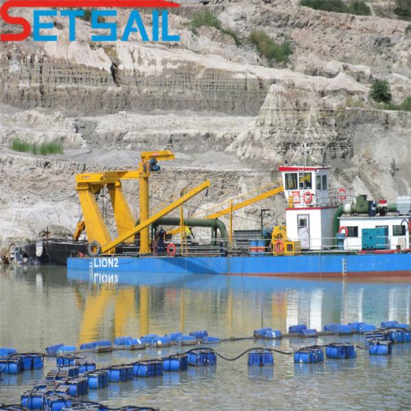 China Cutter Suction Dredger Mining Machinery with Gold Agitate Chute