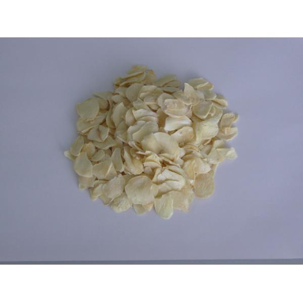 Buy Light Yellow Dried Sliced Garlic / Sweasoning Dried Garlic Flakes at wholesale prices