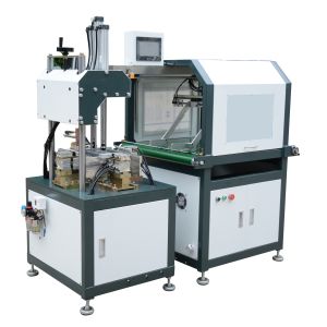 Box Pressing Air Bubbles Machine With Manipulator