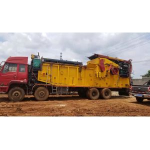 Diesel Wood Chipper Shredder Machine For Malaysia/Mobile Hardwood Crusher with