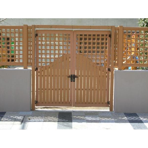 Wood Grain Finish Composite Garden Fence Panels , Waterproof Composite Picket