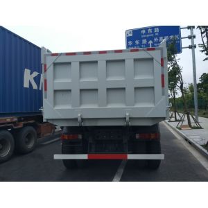 Safe Sinotruk Howo Tipper Heavy Load Truck Low Oil Consumption