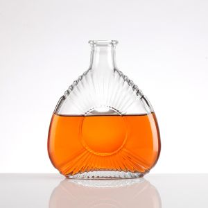 China Small Glass Bottles for Whisky Flat Shape and Aluminum Plastic PP Collar Included on sale