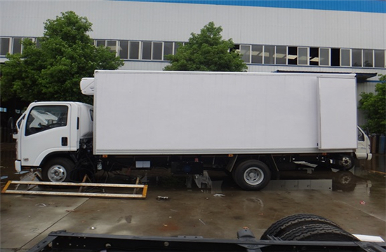2790mm Diesel 98km/h Insulated Refrigerated Truck Multi-Model