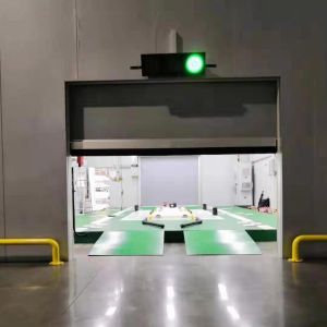 Central - Computer Controlling High Speed Doors With Traffic Light