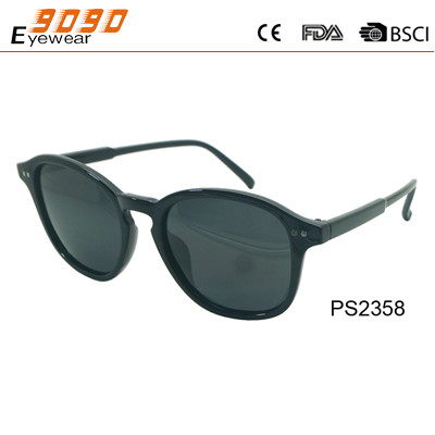 Buy New arrive and fashionable sunglasses ,made of plastic, suitable for men and women at wholesale prices