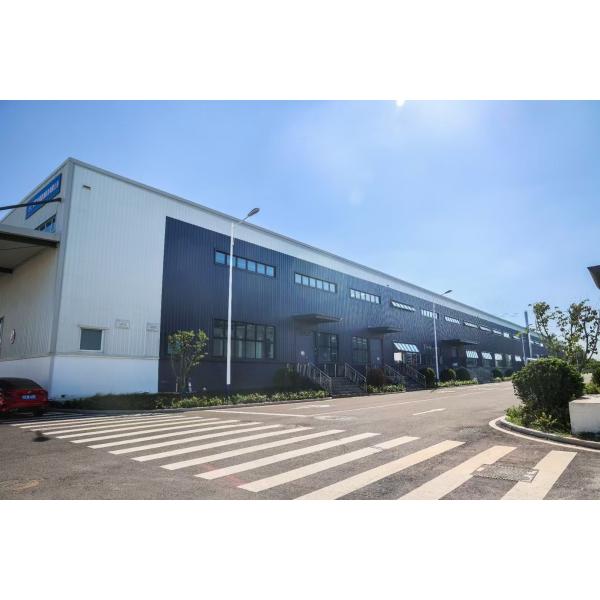 Modern Prefab Steel Warehouse Building Designs With Advanced Insulation And