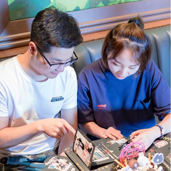 Luxury Christmas Explosion Gift Box , OEM Service Valentine'S Day Favor Boxes