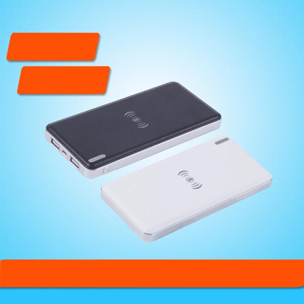 Fireproofing Marterial Portable Power Bank , Wireless Battery Bank High Safety