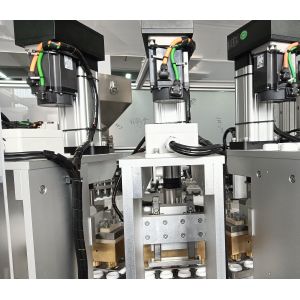 8000-15000pcs/hr Production Speed Euro Cap Assembly Machine For Multi-Piece
