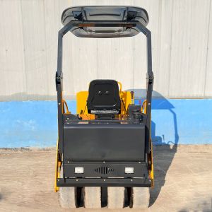 Hydraulic 3.5 Ton Water Cooled Diesel Engine Ride on Road Roller Compactor
