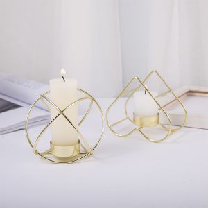 Wholesale candle holder gold Golden lantern shape candle stand wedding