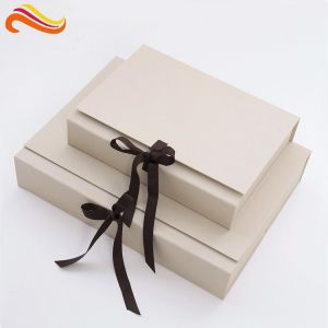 China Apparel 16x16x2.5cm Cardboard Paper Packaging Box With Ribbon on sale