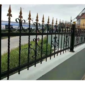 Decorative ISO9001 Wrought Iron Fence Panels 1.8x2.4m Easily Assembled