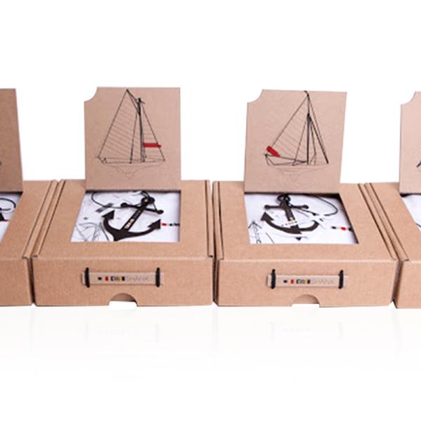 OEM ODM Corrugated Mailer Boxes Foil Hot Stamping For T Shirt