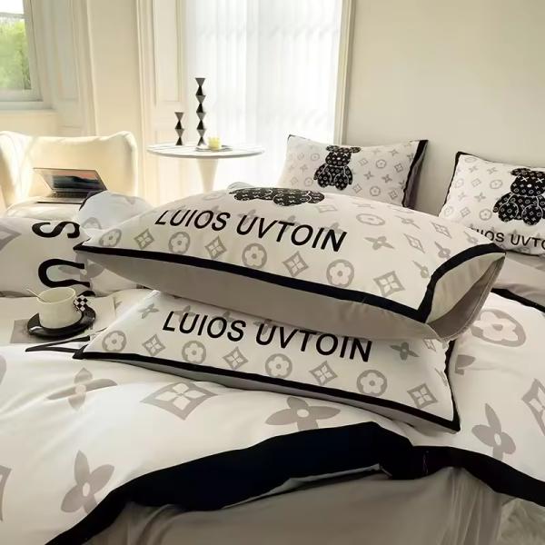 180GSM Cartoon White Bear Head Bear Design Bedding Sets Collection Fitted Sheet Bed Cover Sheet Pillowcase