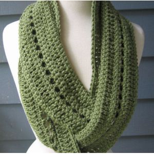 Green Wide Circle Winter Knitted Scarf Chunky Crochet Patterns Available