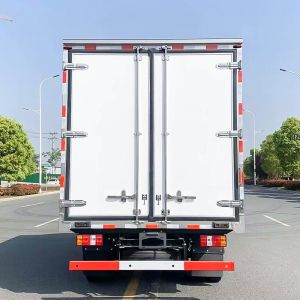 JMC Pure Electric 4X2 Refrigerated Truck -20 Temperature Range and 4L Engine