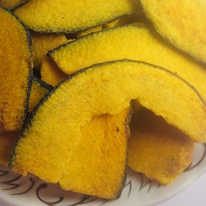 Quality Healthy Food Dehydrated Pumpkins Crispy Dried Fruit Snacks VF Pumpkin Chips for sale