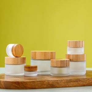 SGS Round Glass Cosmetic Container UV Electroplating Luxury Skincare Bottles