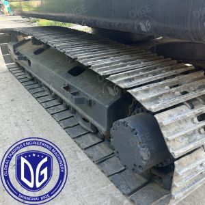 Almost New ZX210 Used Hitachi Excavator With Ground Breaking Performance