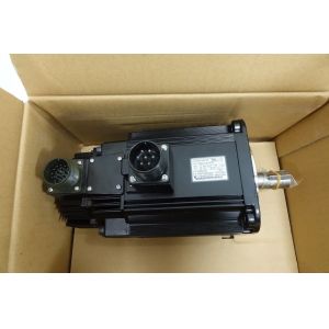Yaskawa SGMGH-1AACA6C AC Servo Motor 11KW 1500RPM 200V 42.1A NEW