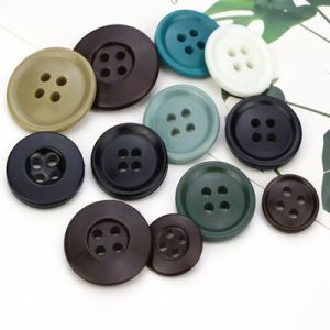 Factory wholesale resin pattern buttons four eyes mixed flower buttons coat