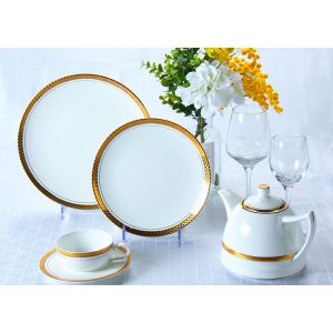 OEM ODM 8.25 Inch Ceramic White Plates With Gold Trim