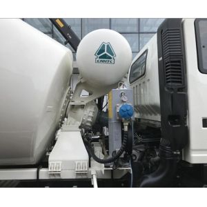 Sinotruk HOWO 4X2 180HP 4cbm Concrete Mixer Truck Zz5167gjbg381CD1