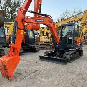 Dx60 Doosan Mini Digger 6 Tonne Used Small Excavator ORIGINAL Hydraulic System