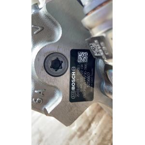 SP132686 Fuel Pump Original Excavator Fuel Delivery Pump