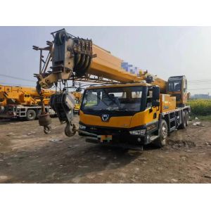 25 Tons Maximum Lifting Weight Xc Mg Small Mobile Crane Yellow Color Preferentia