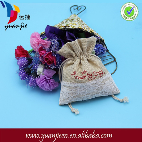 Gift Packing Jute Drawstring Bag Wear Resistant With Lace Lightweight