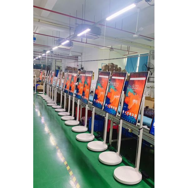 Touch Screen Kiosk 32 Inch 4K Android Monitor 13MP Camera 10W Speakers Built In With Wifi Bluetooth Movable Stand For Shops Meeting Showroom