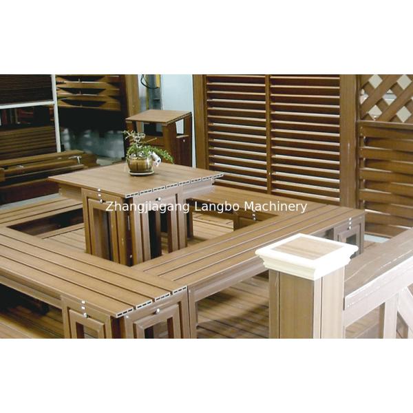 Embossed WPC Outdoor Profile Extrusion Line 400KG/H 75KW