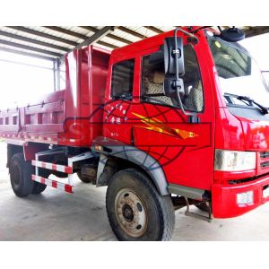 Light Medium Duty 7 Ton Tipper Truck With Right Hand Driving Steering 4x2 Type