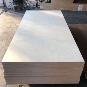 Phenolic Adhesive Hardwood Veneer Plywood Sheets 2440x1220mm For Doors