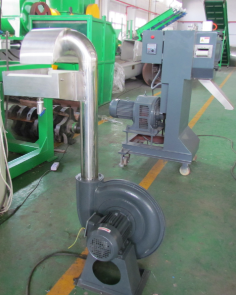 Vacuum Degassing PET Flake Industrial Plastic Granulator