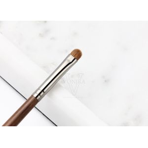 Vonira Small Shader Brush Lashline Petite Smudge Brush Private Label