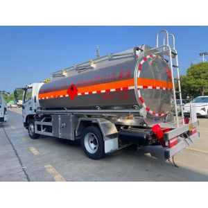 Diesel Engine 4X2 Drive Fuel Tank Truck , Metal Tank 6 Tires lPG transport truck